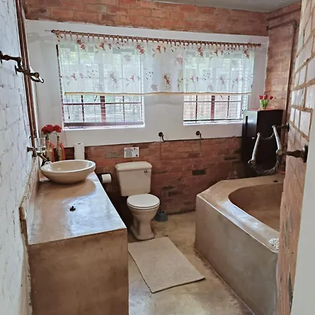 Millstream Inn Guest House Skeerpoort Room photo